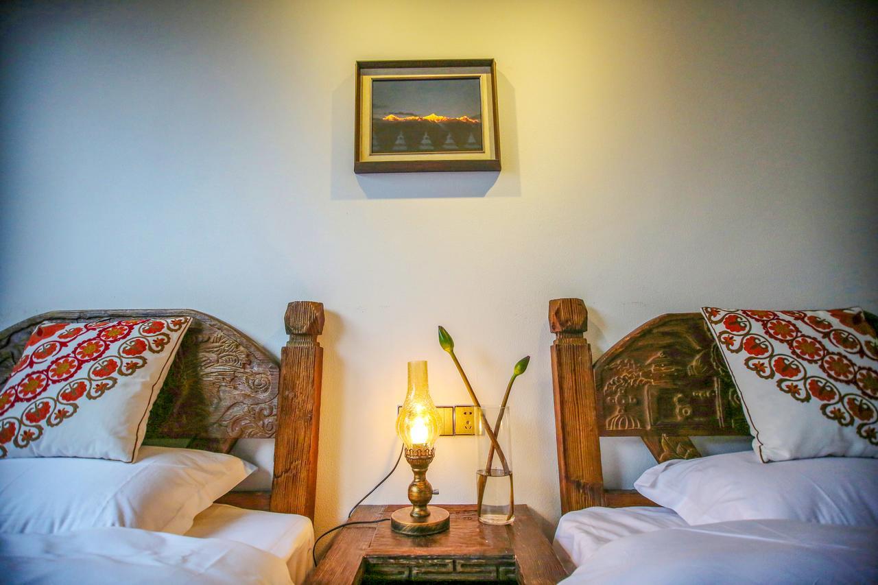 Energy Space Healing Inn Shangri-La Extérieur photo