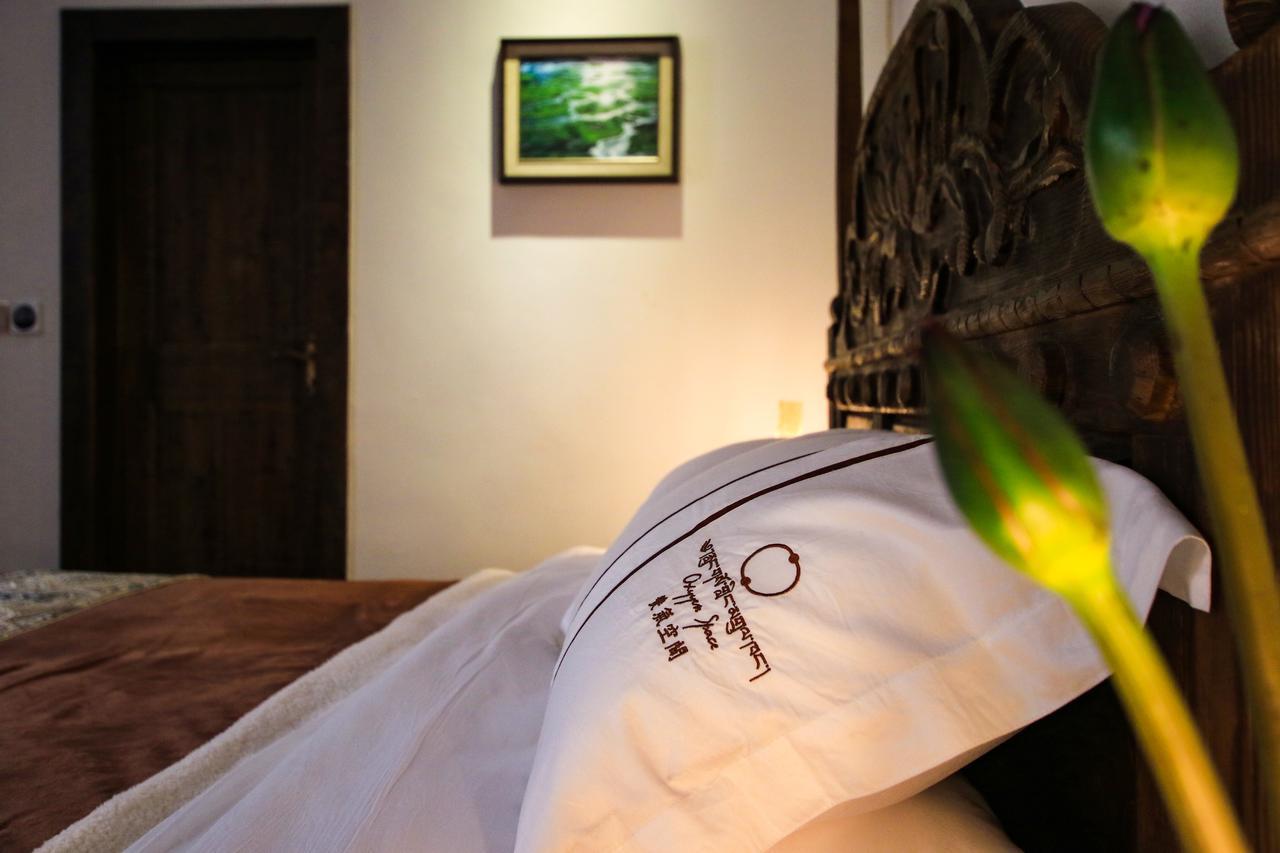 Energy Space Healing Inn Shangri-La Extérieur photo